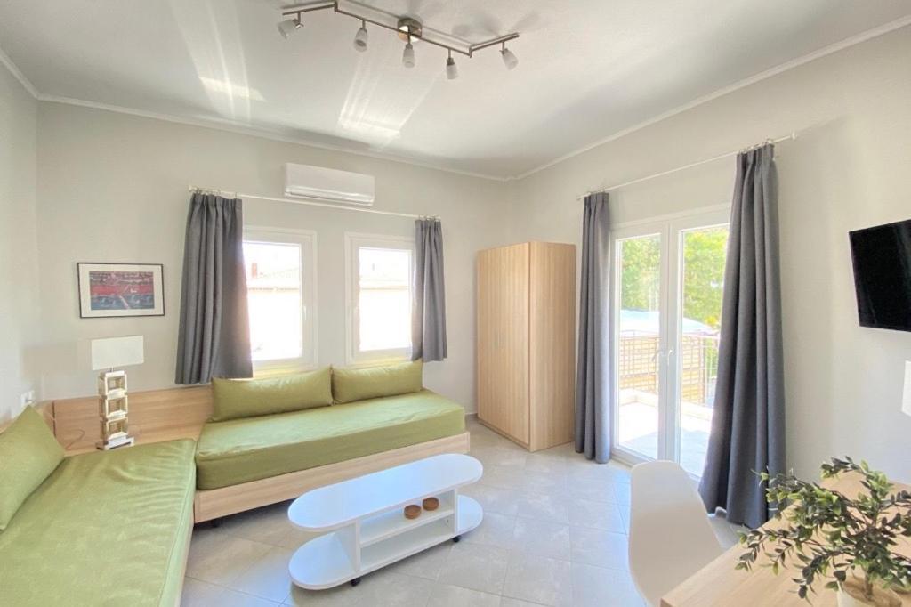 Mageiras Boutique Hotel アフィトス エクステリア 写真